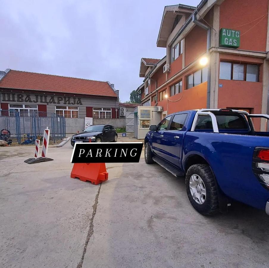 Sofi Apartment Nis Bagian luar foto