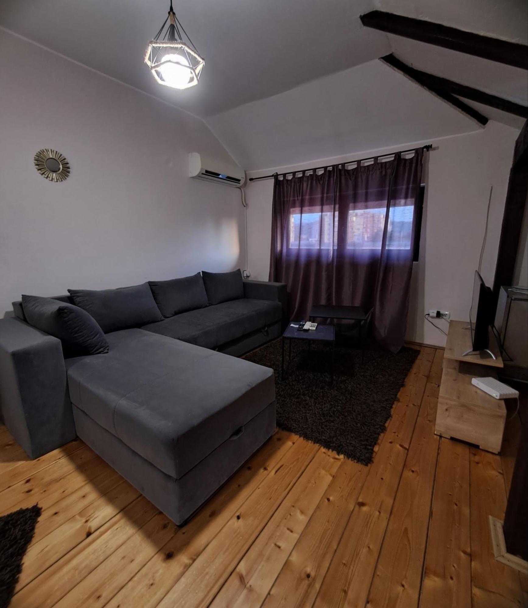 Sofi Apartment Nis Bagian luar foto